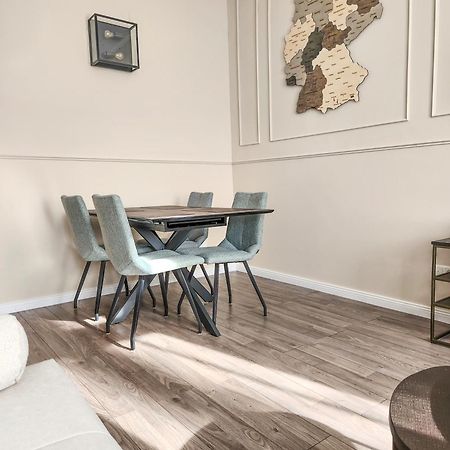 Geli Homes L1 - 2X Zimmer, 2X Kingsize Bett, 1 Bis 4 Personen, Parkplatz, Tv, Wifi, Top Kueche, Kaffee, Tee Lünen Eksteriør billede